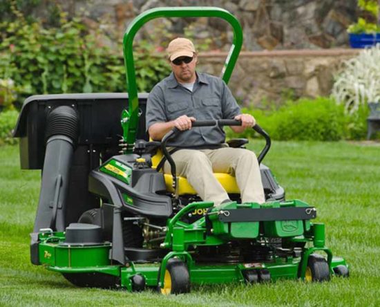 John-Deere-Z915B-Zero-Turn-Mower-application