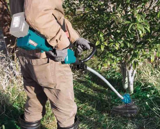 Makita 18V LXT Brushless Curved Shaft String Trimmer