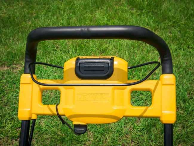 DeWalt 40V Max Mower Controls