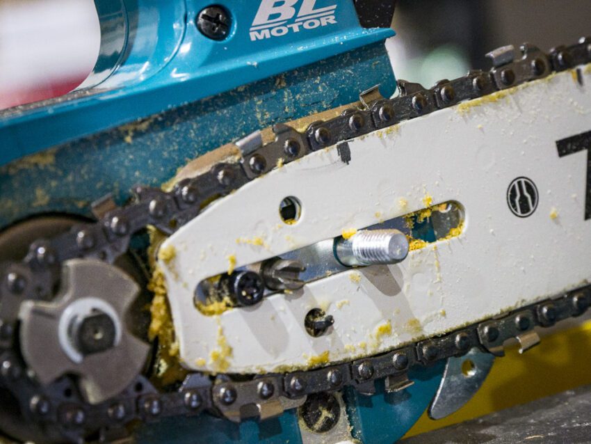 How A Chainsaw Oiler Works