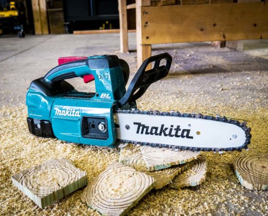 How Does Your Chainsaw Oiler Work?