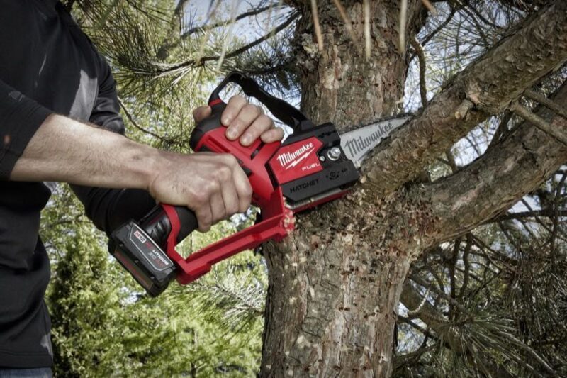 Milwaukee M12 Fuel Hatchet 6-inch Pruner 2527