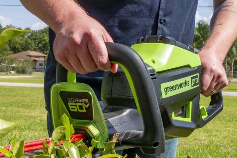 Greenworks HT60L211 hedge trimmer