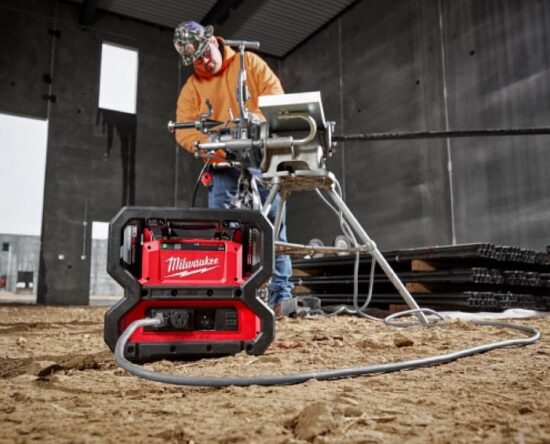 Milwaukee M18 Carry-On power supply