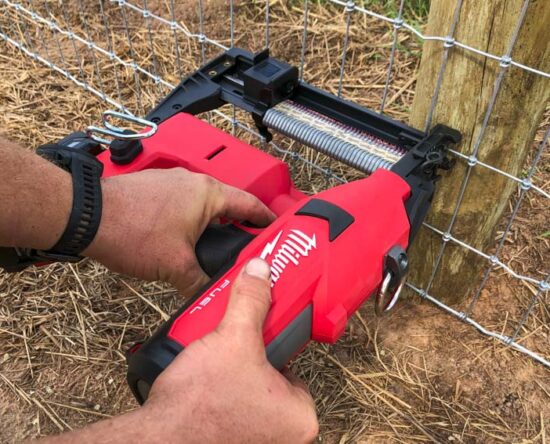 Milwaukee M18 Fuel Utility Fencing Stapler review