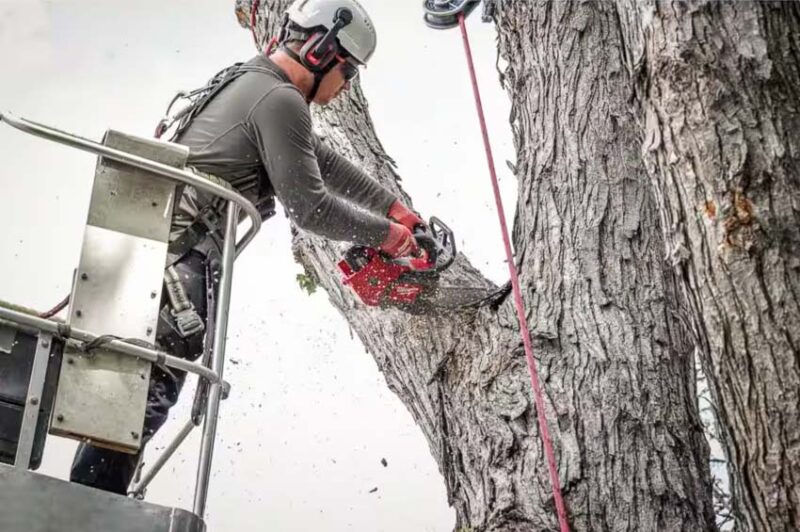 best milwaukee chainsaw 2826-20T