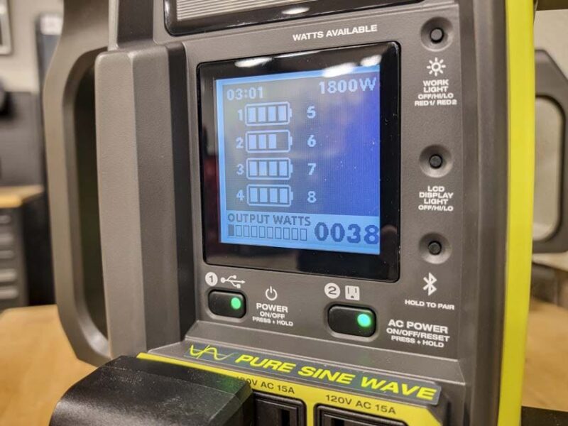 ryobi RYI818BT portable power station