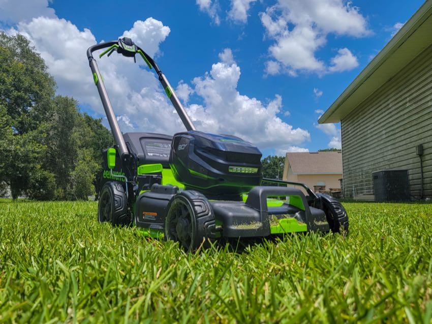 Greenworks 80V Pro 22-inch Self-Propelled lawn mower