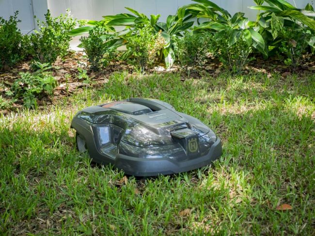 Can Lawn Pros Go Robotic?