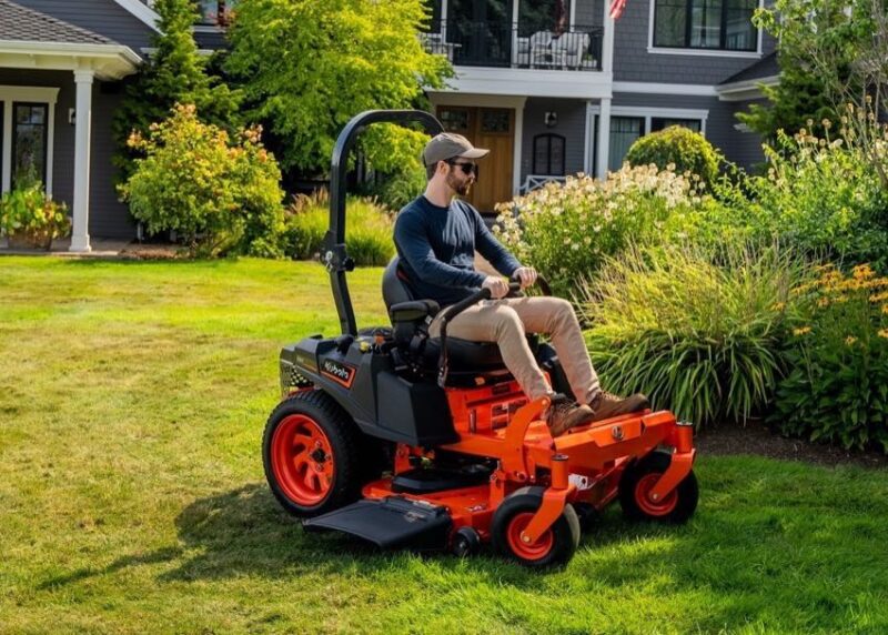 Kubota Z200 series Zero-Turn Mowers K-RIDE