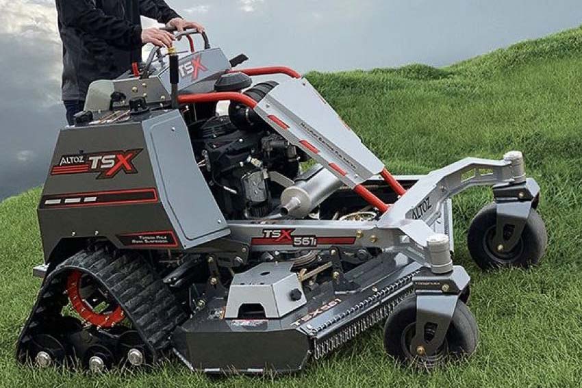 Altoz TSX 561 stand-on zero-turn mower