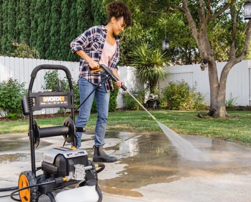 Worx 13A Electric Pressure Washer 2200 PSI WG607