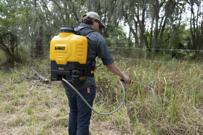 dewalt-20v-backpack-sprayer-review-ope-reviews