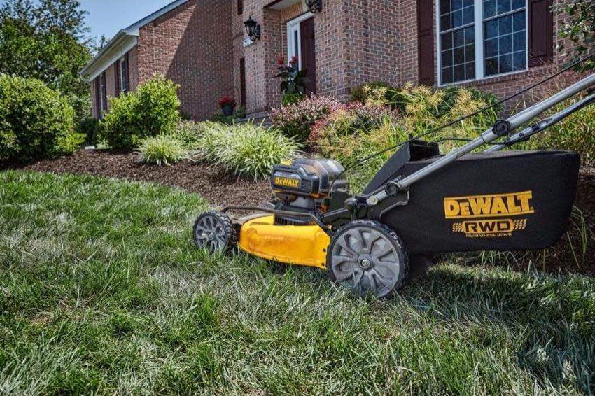 DeWalt 2x20V Self-Propelled Lawn Mowers