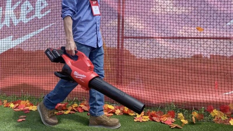 Milwaukee M18 Fuel Dual Battery Leaf Blower Performance