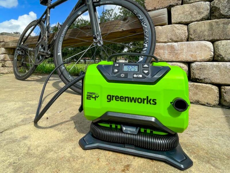 Greenworks 24V battery-powered inflator