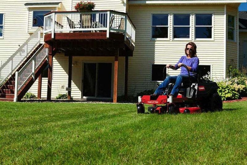 Toro TimeCutter Riding Lawn Mower