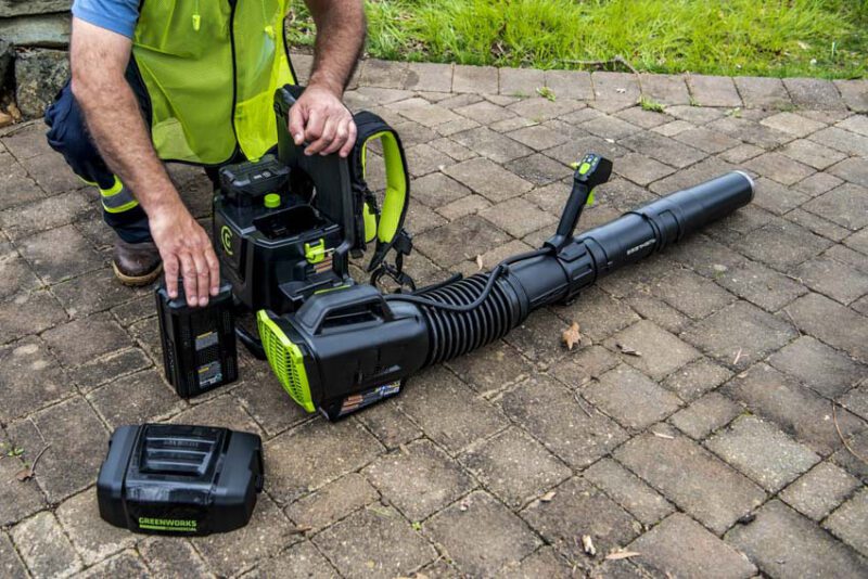 cordless leaf blower