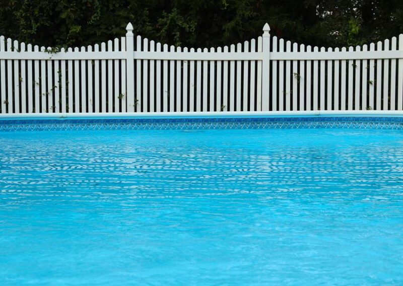 fence around above ground pool
