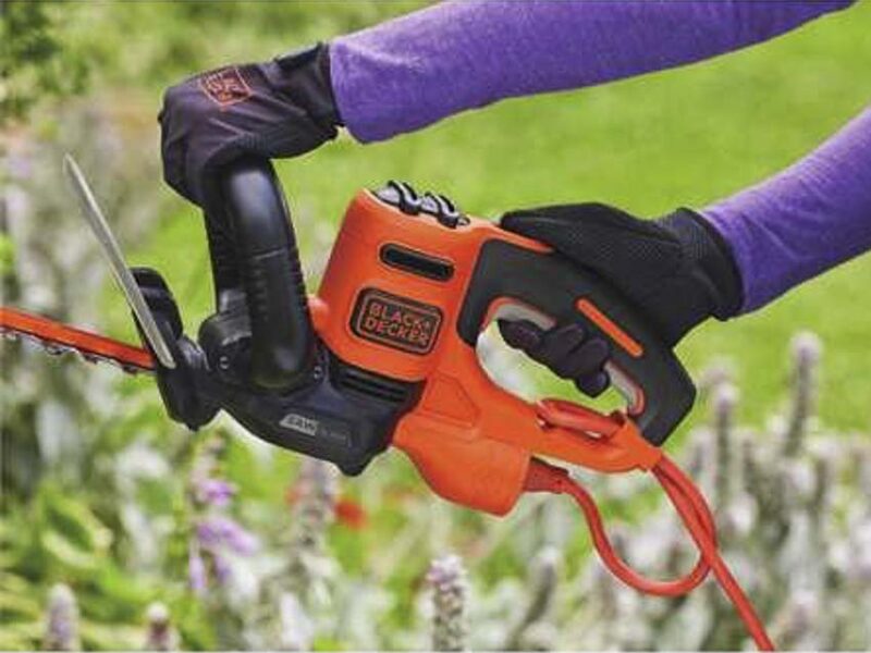 corded type hedge trimmer